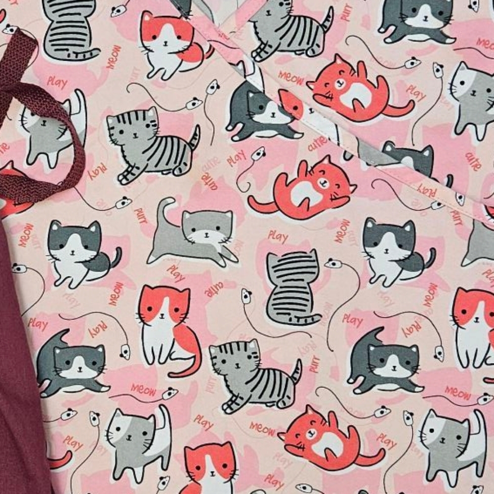 Kittens Scrub Set - Picture 2 of 2